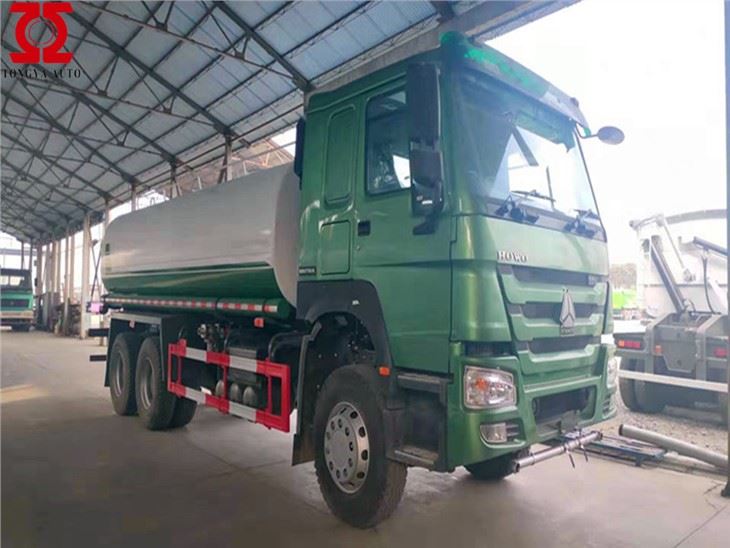 Wassertankwagen