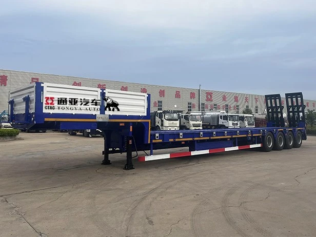 80t Low -Bett -Halbanhänger mit Leiter
