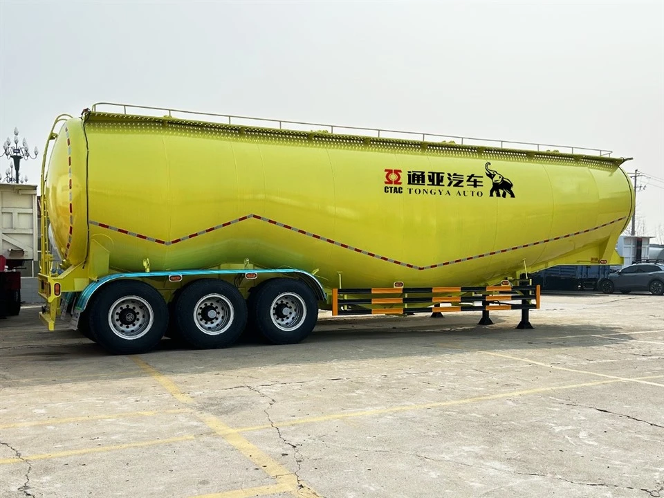 Powder Tanker Semi Trailer With 2 Compartment factory